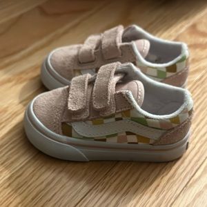Toddler vans 4.5